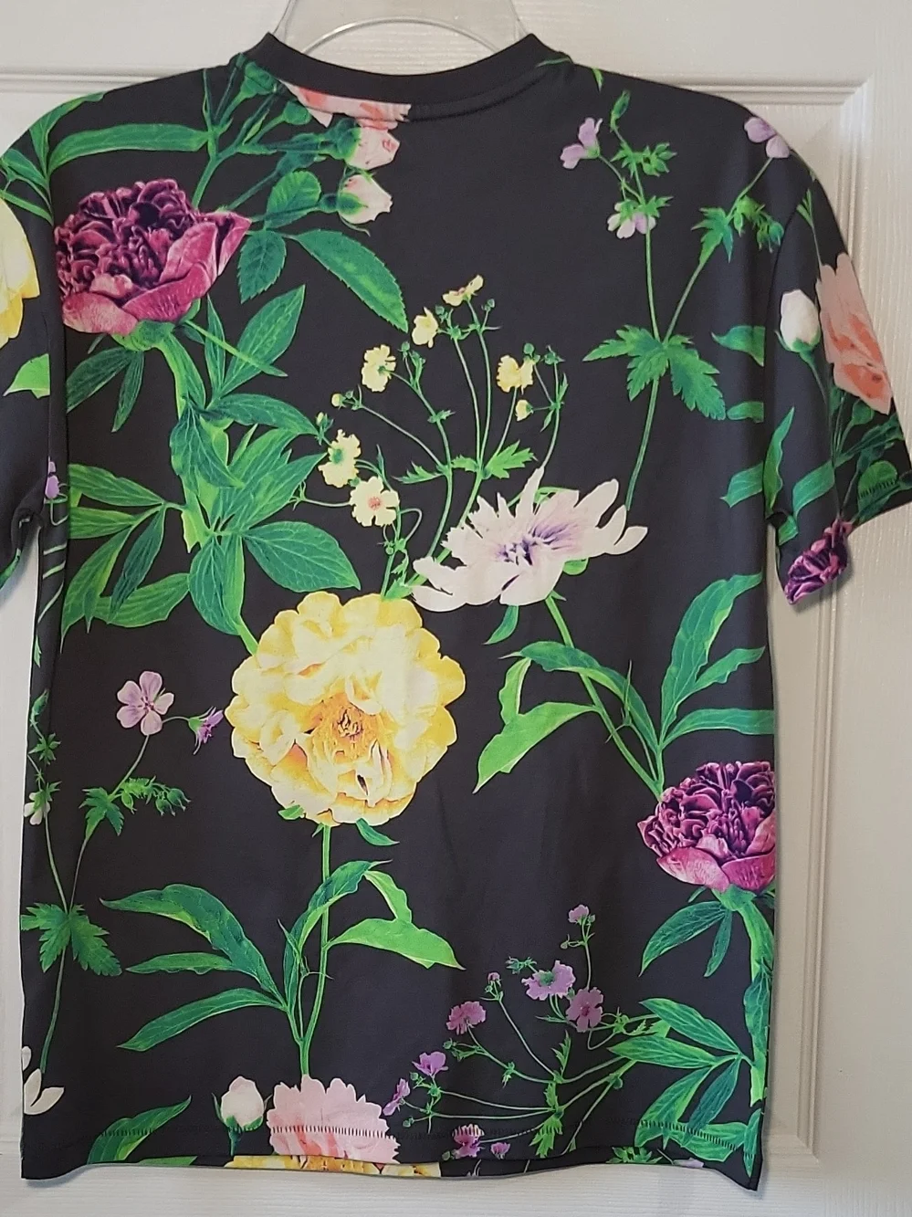 Floral Print Short Sleeve Tee - Black with Multicolor Flowers